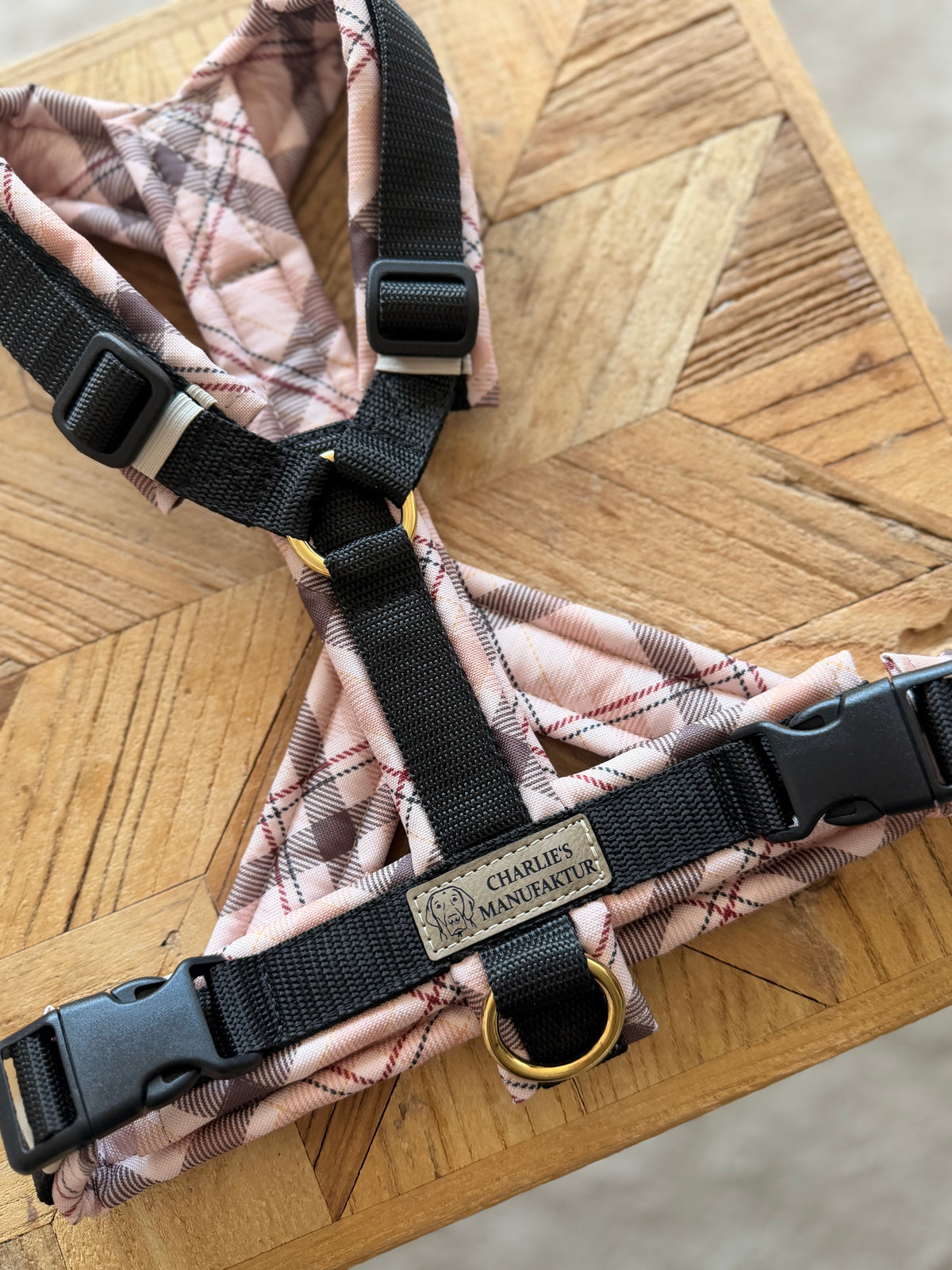 Shop the Look | Geschirr Karo Beige & Schwarz